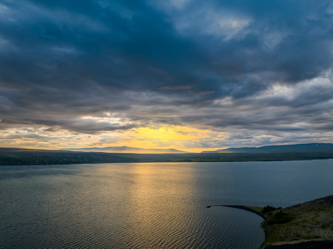 Þingvallavatn sunset