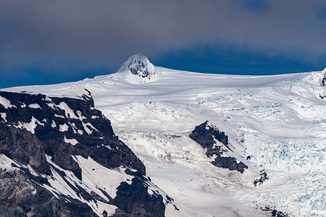 snowy Kvíárjökull Glacier 