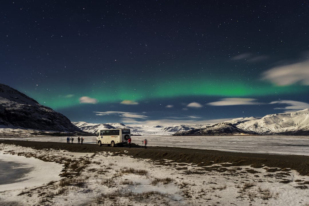 A tourist bus stopped to see Hoffellsjökull