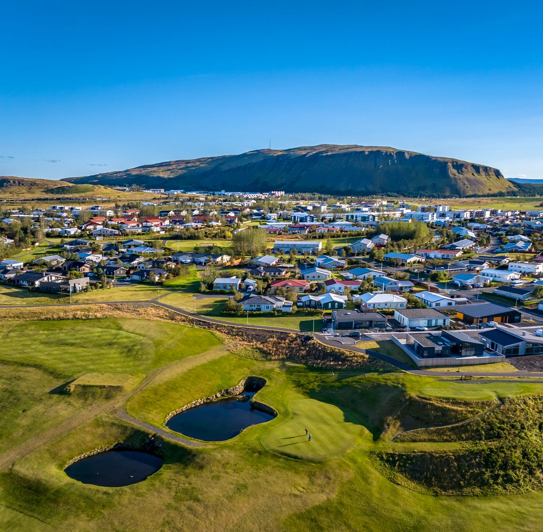úlfarsfell in summer