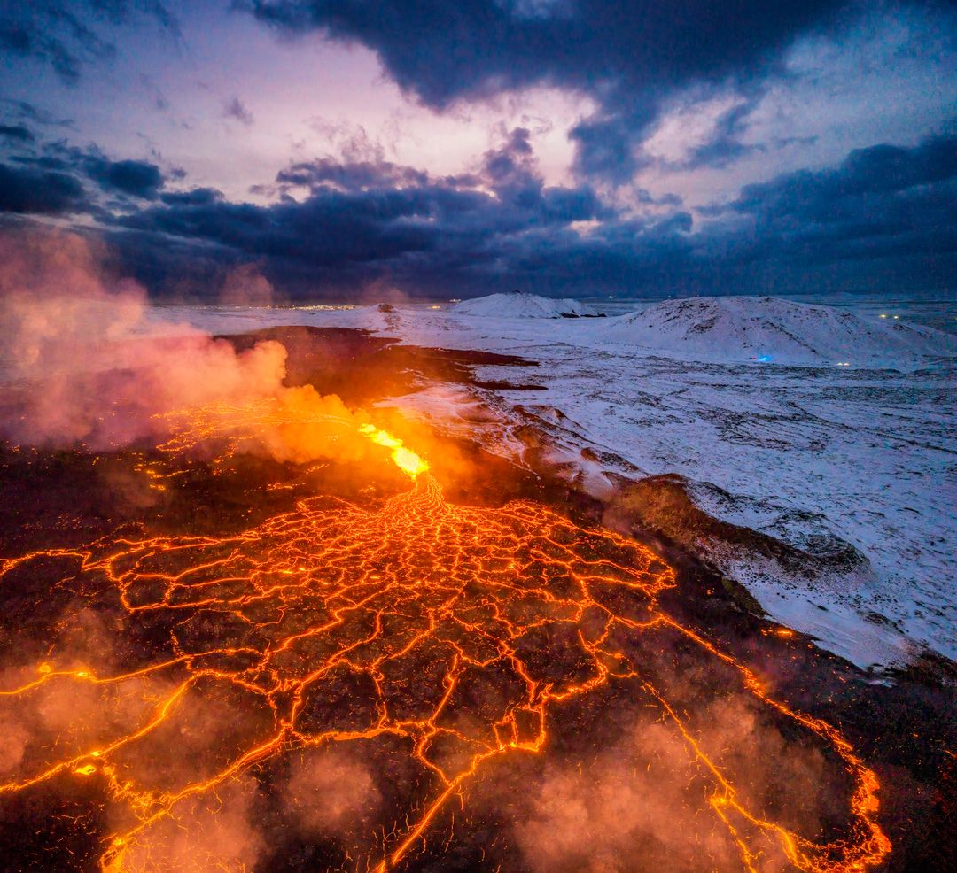 Sundhnukagigarod eruption in Reykanes near Sylingarfell