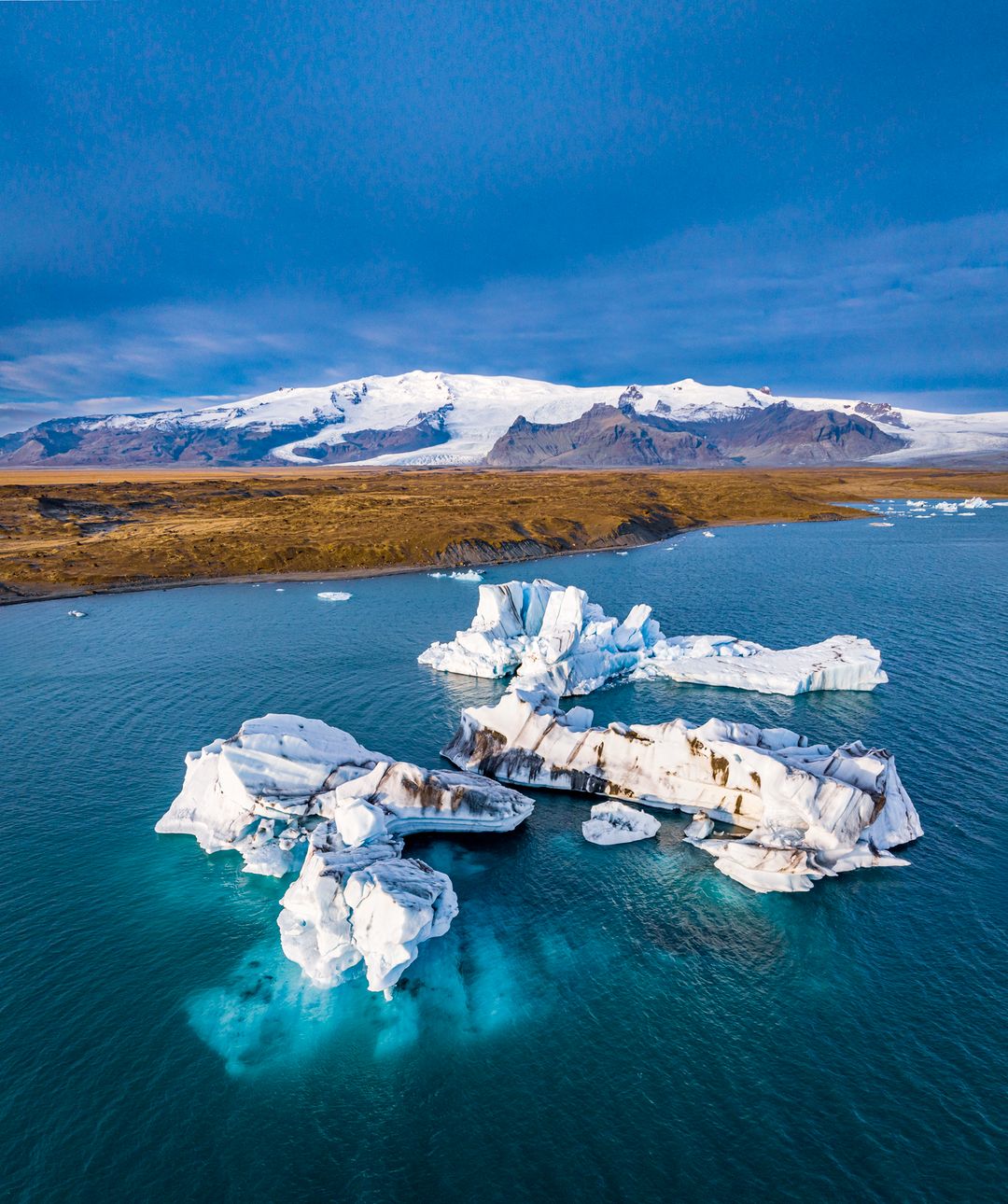 Öræfajökull as an example of a stratovolcano