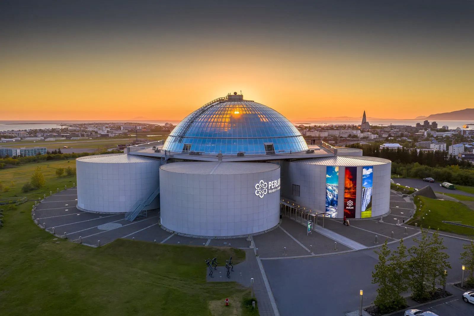 Perlan and its visitor car park in Reykjavík