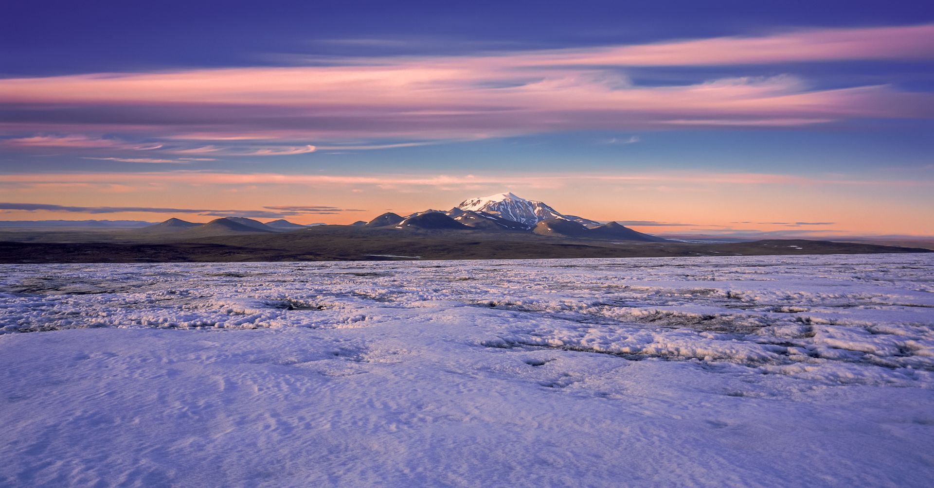 Snæfell mountain during autumn with a snow top