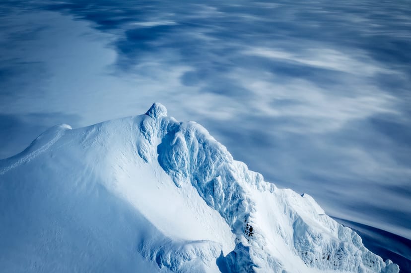 Hofsjökull snowy point