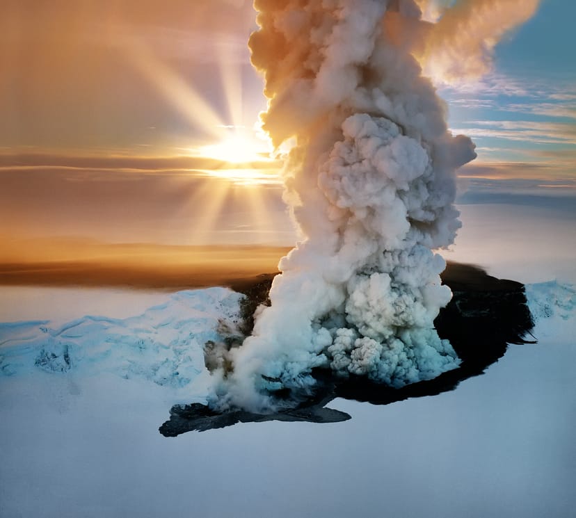 Bárðabunga volcano erupting under the glacier
