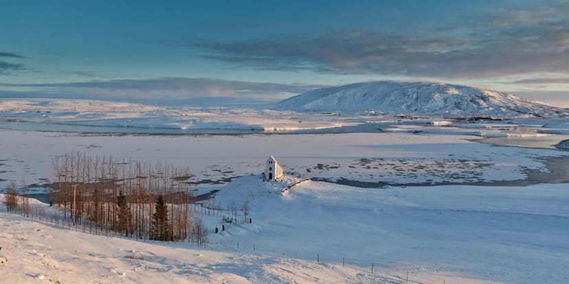 Ulfljotsvatn in winter