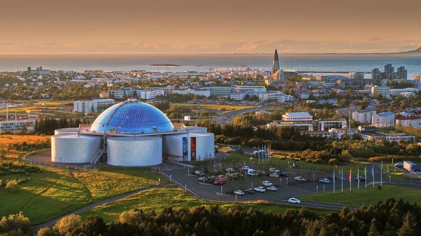 View over Perlan museum and Reykjavík